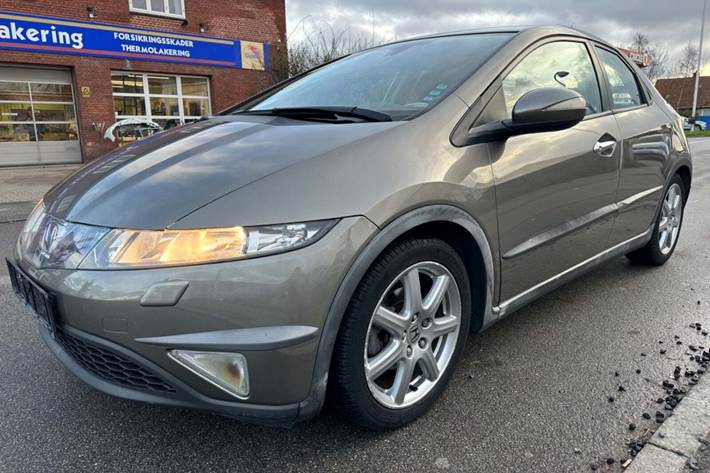 Sort Honda Civic fra 2006 set udefra