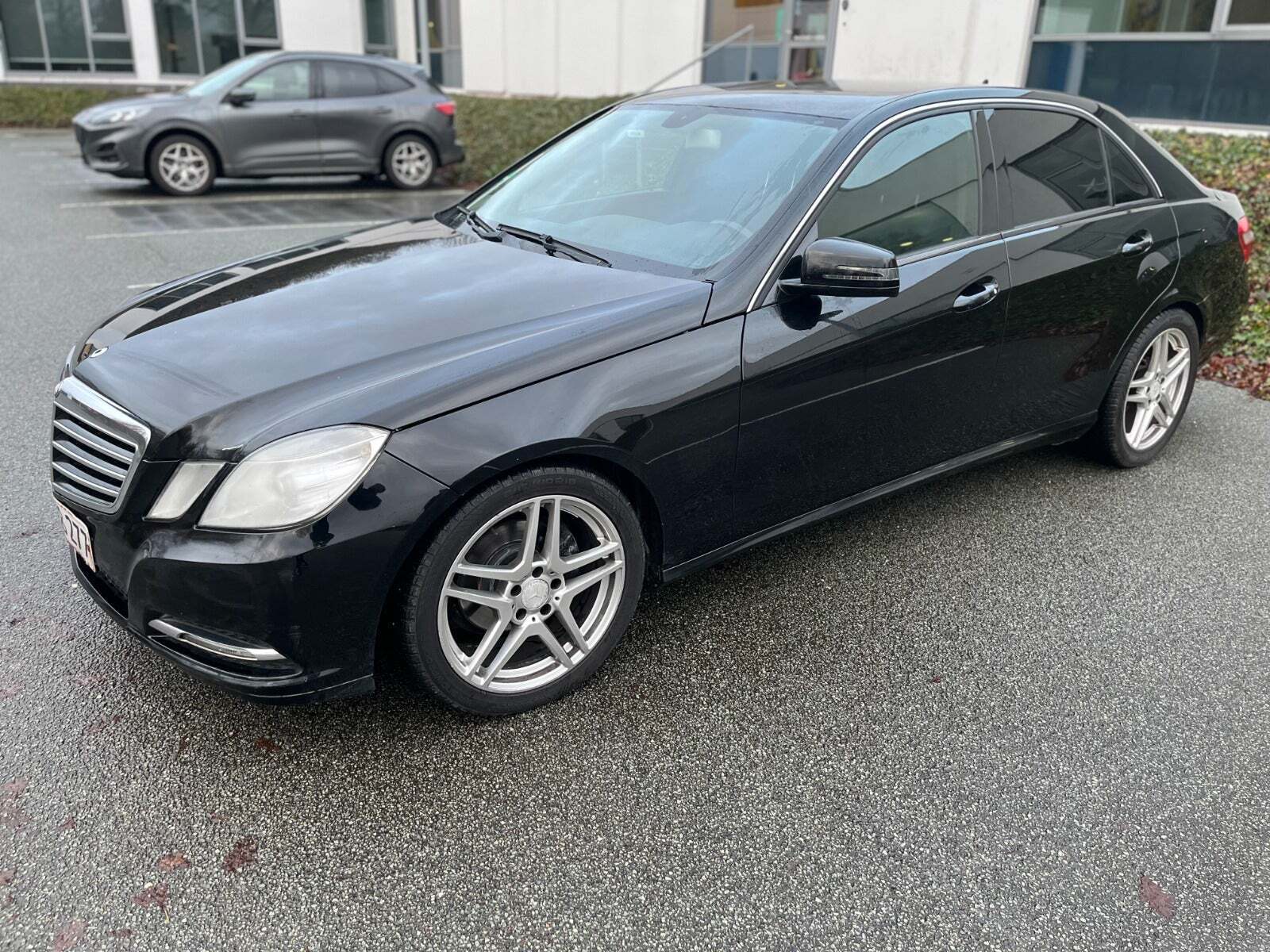 Mercedes E200