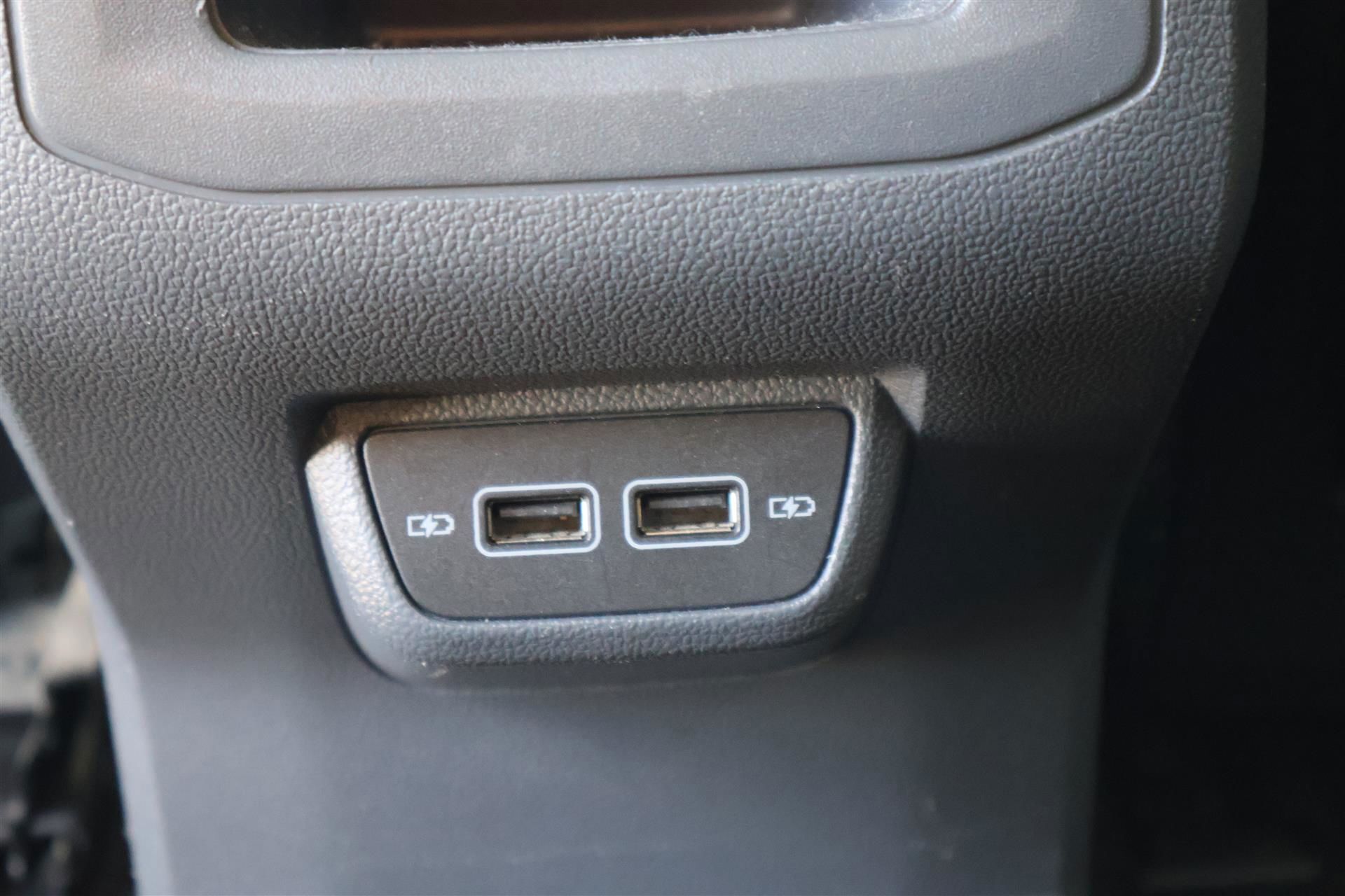 Sølv VW T-Cross fra 2020