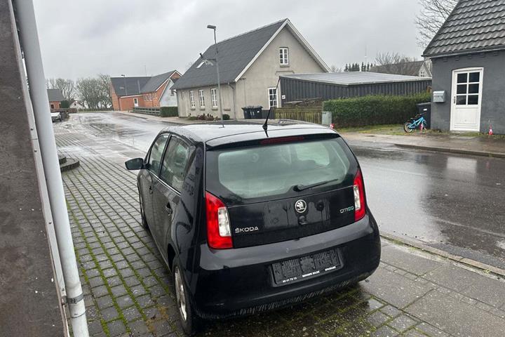 Sort Skoda Citigo fra 2013