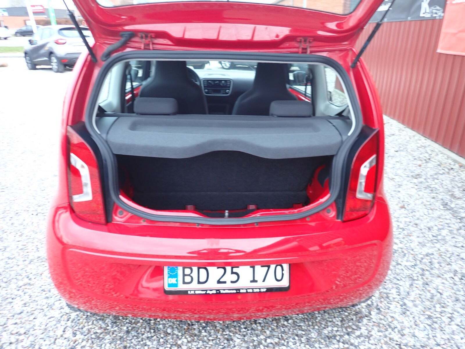 Rød VW UP! fra 2012