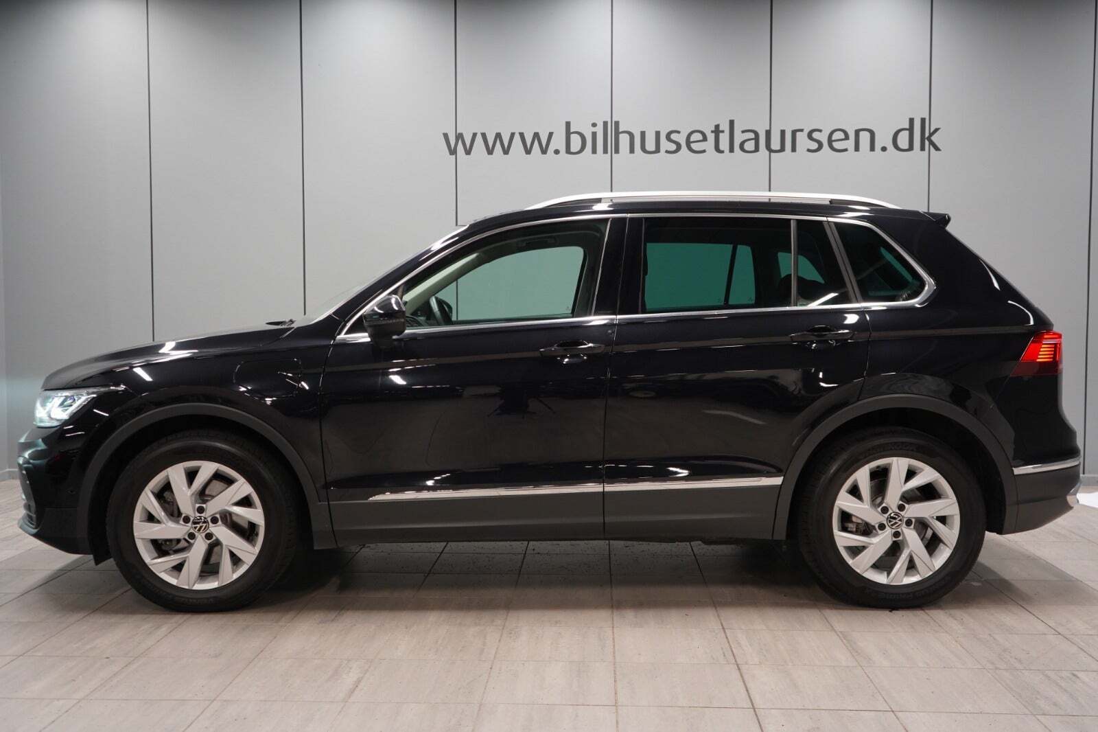 Sort VW Tiguan fra 2021