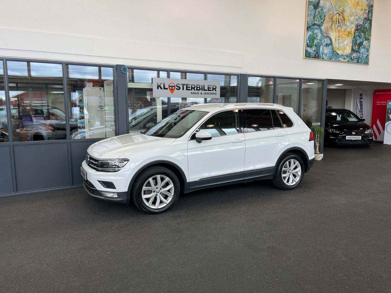 Hvid VW Tiguan fra 2017