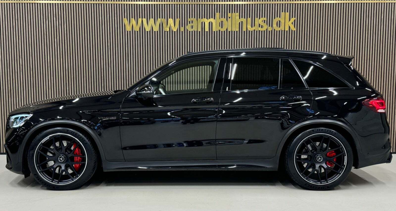 Sort Mercedes GLC63 fra 2020