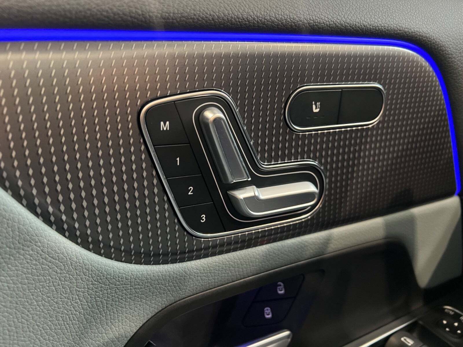 Grå Mercedes EQA250 fra 2023