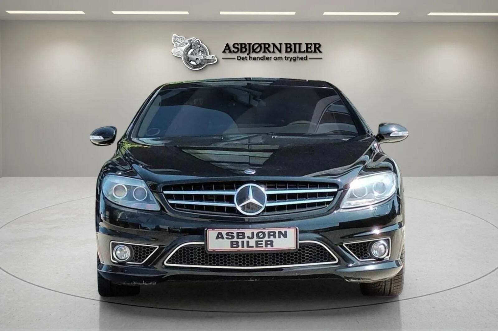 Sort Mercedes CL63 fra 2008 set udefra