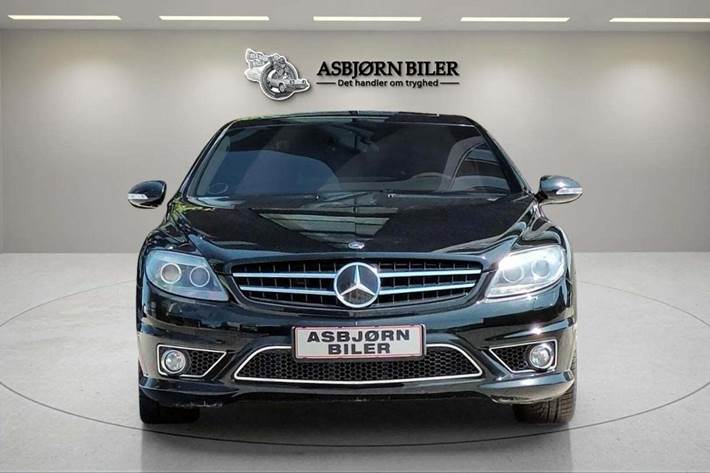 Sort Mercedes CL63 fra 2008 set udefra