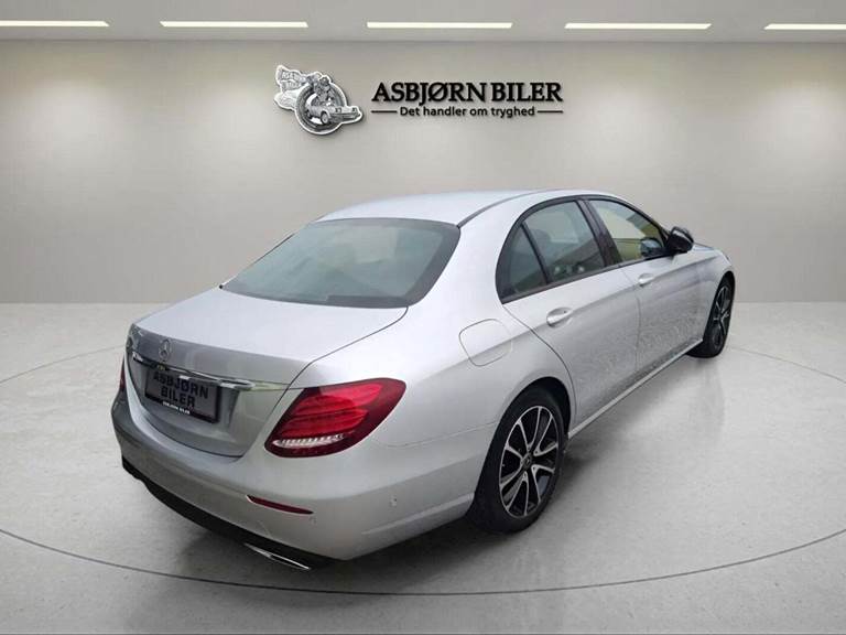 Mercedes E300 2,0 Avantgarde aut.