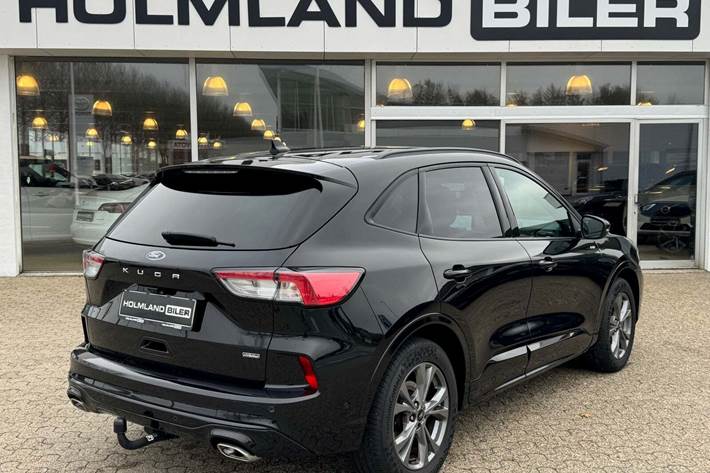 Sort Ford Kuga fra 2020