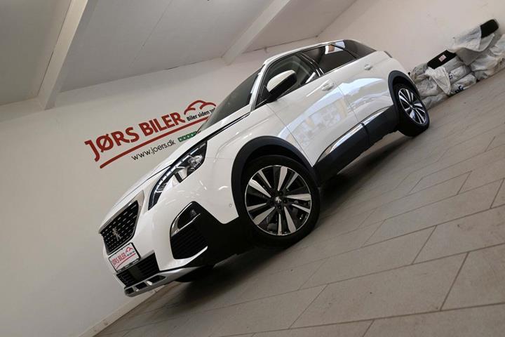 Hvid Peugeot 5008 fra 2019