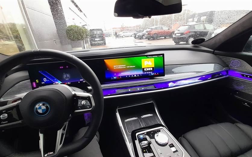 BMW i7