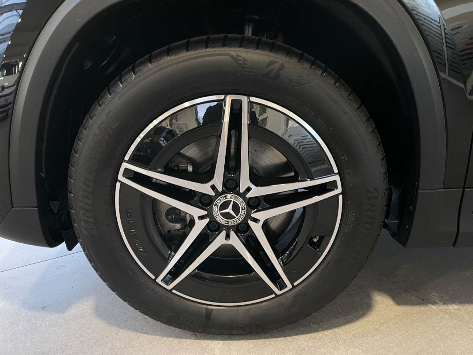 Sort Mercedes EQA250+ fra 2024