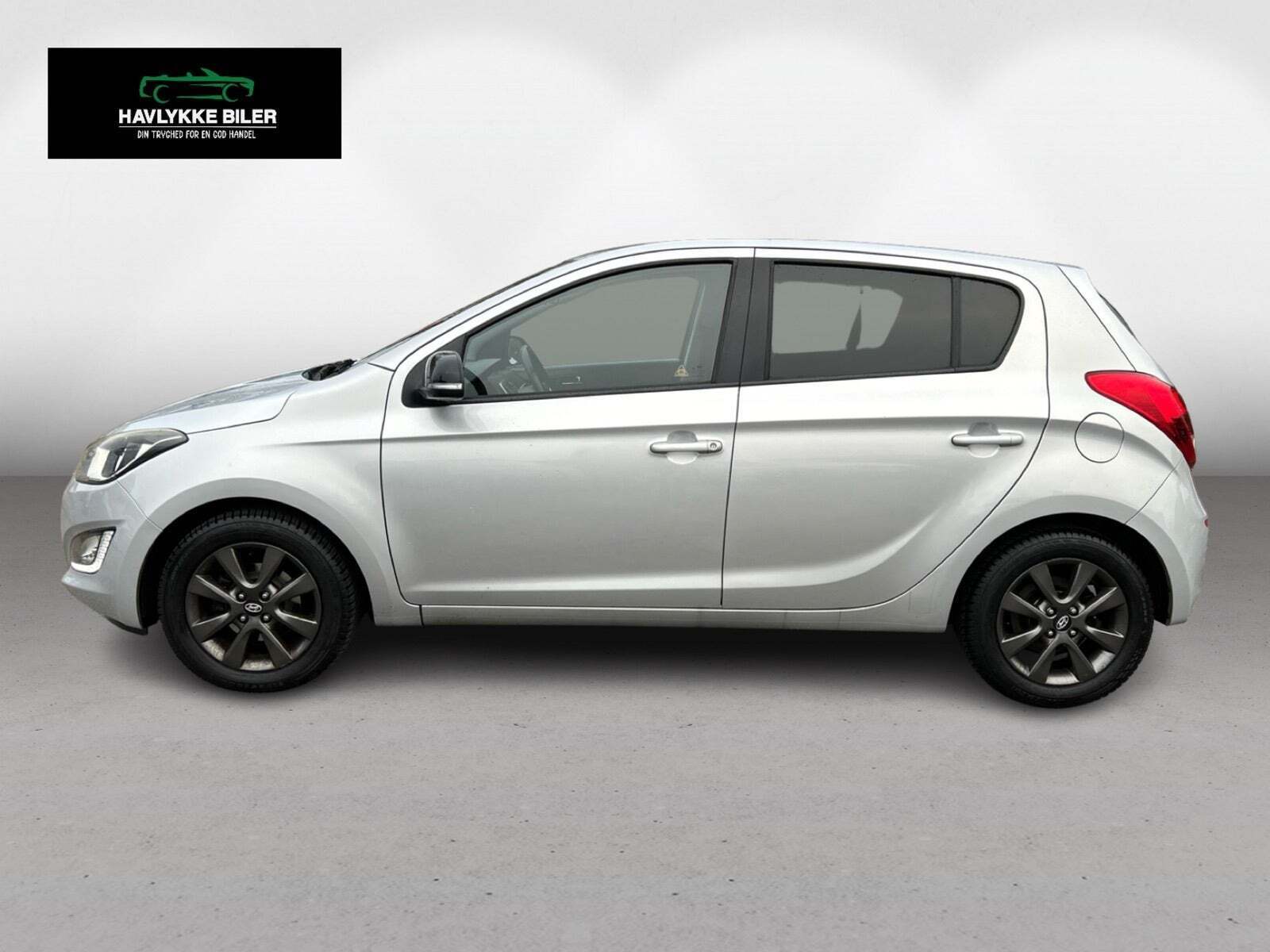 Sølv Hyundai i20 fra 2013