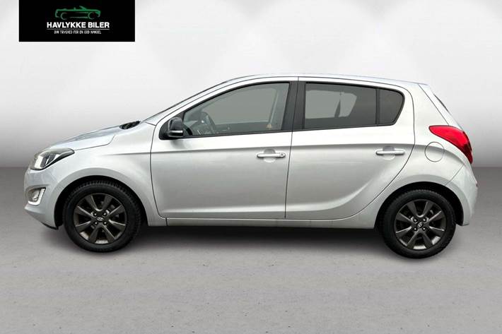 Sølv Hyundai i20 fra 2013