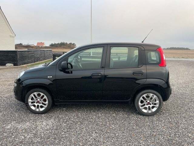 Sort Fiat Panda fra 2018
