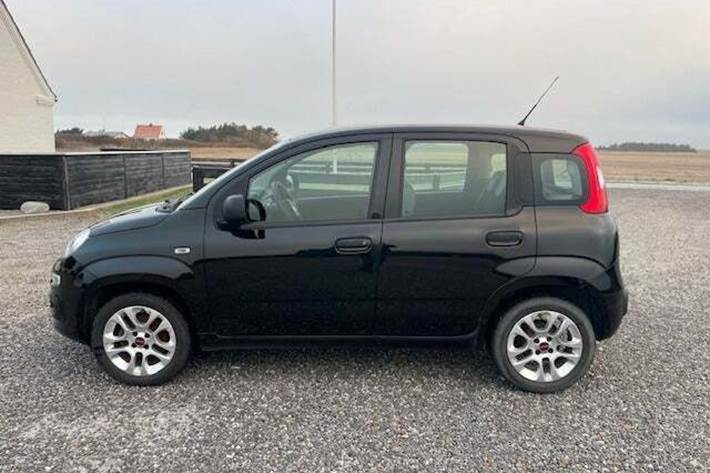 Sort Fiat Panda fra 2018
