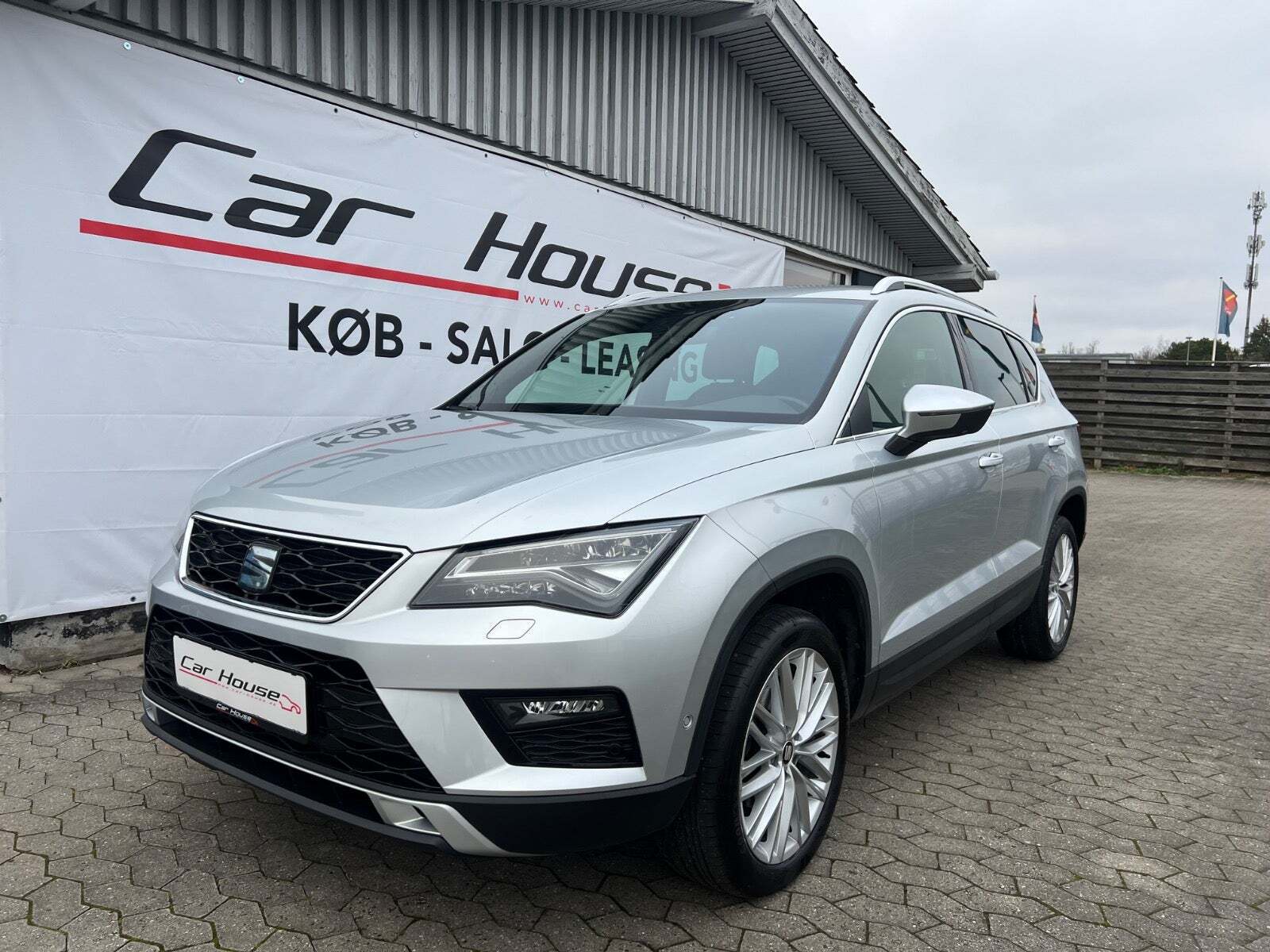 Sølv Seat Ateca fra 2019 set udefra