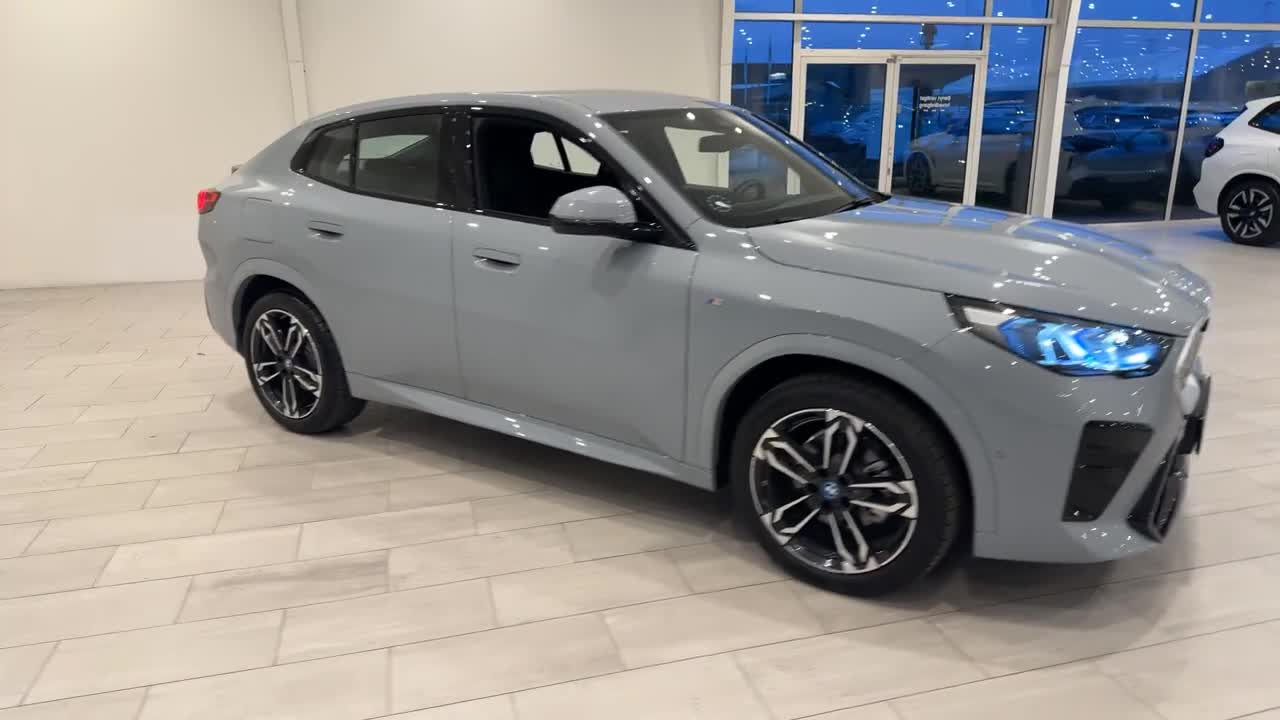 BMW iX2