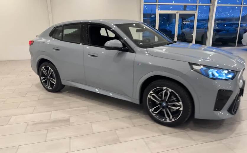 BMW iX2