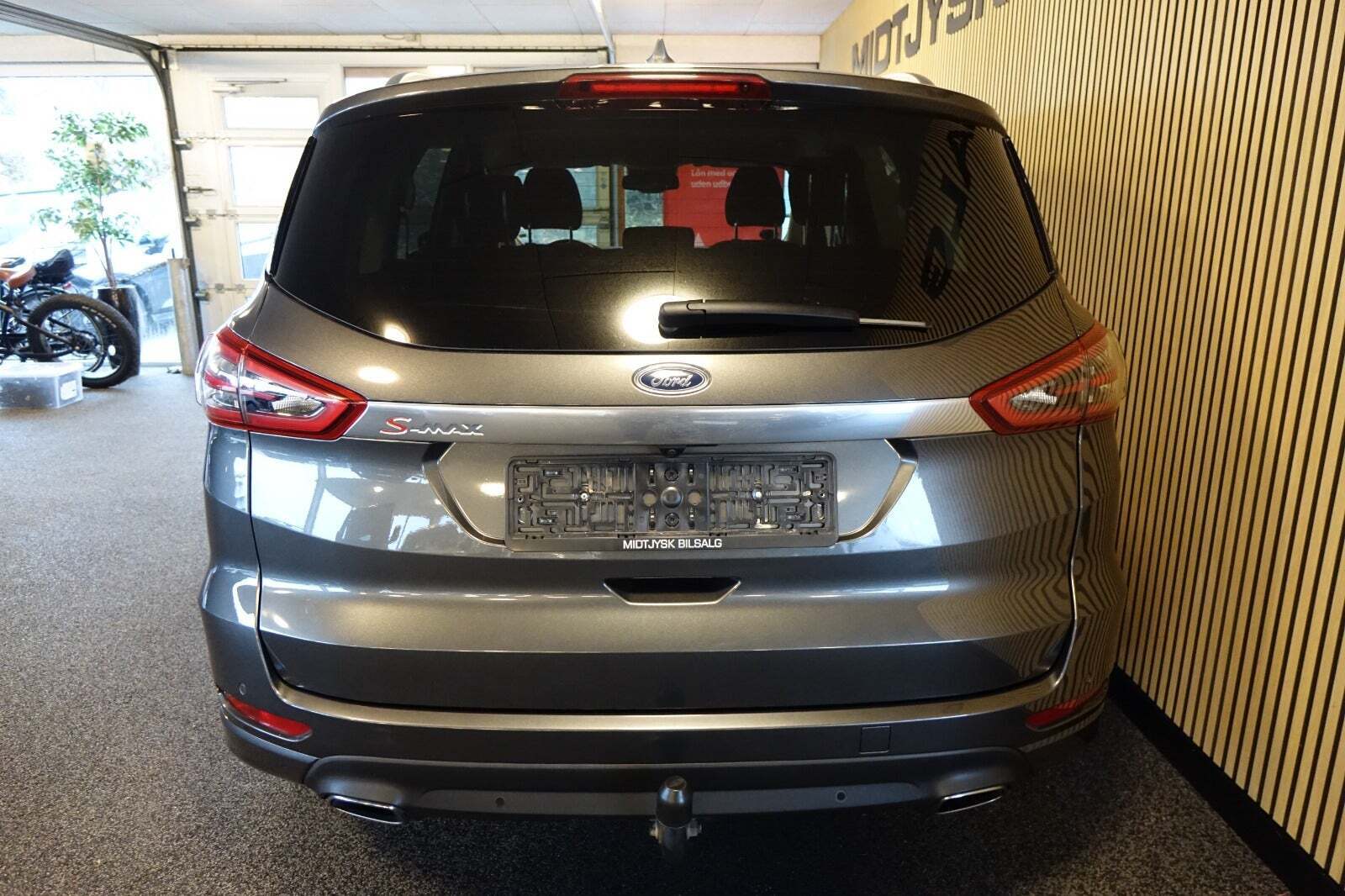 Sort Ford S-MAX fra 2020