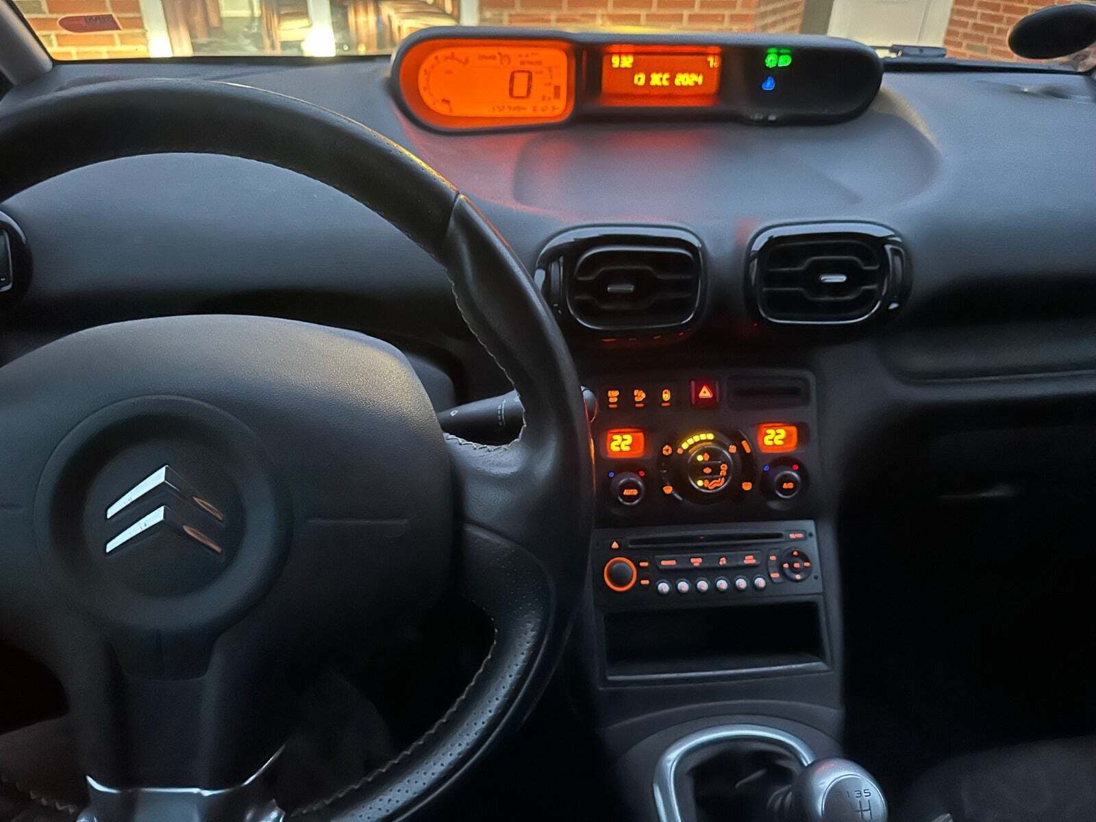 undefined Citroën C3 Picasso fra 2011 set indefra