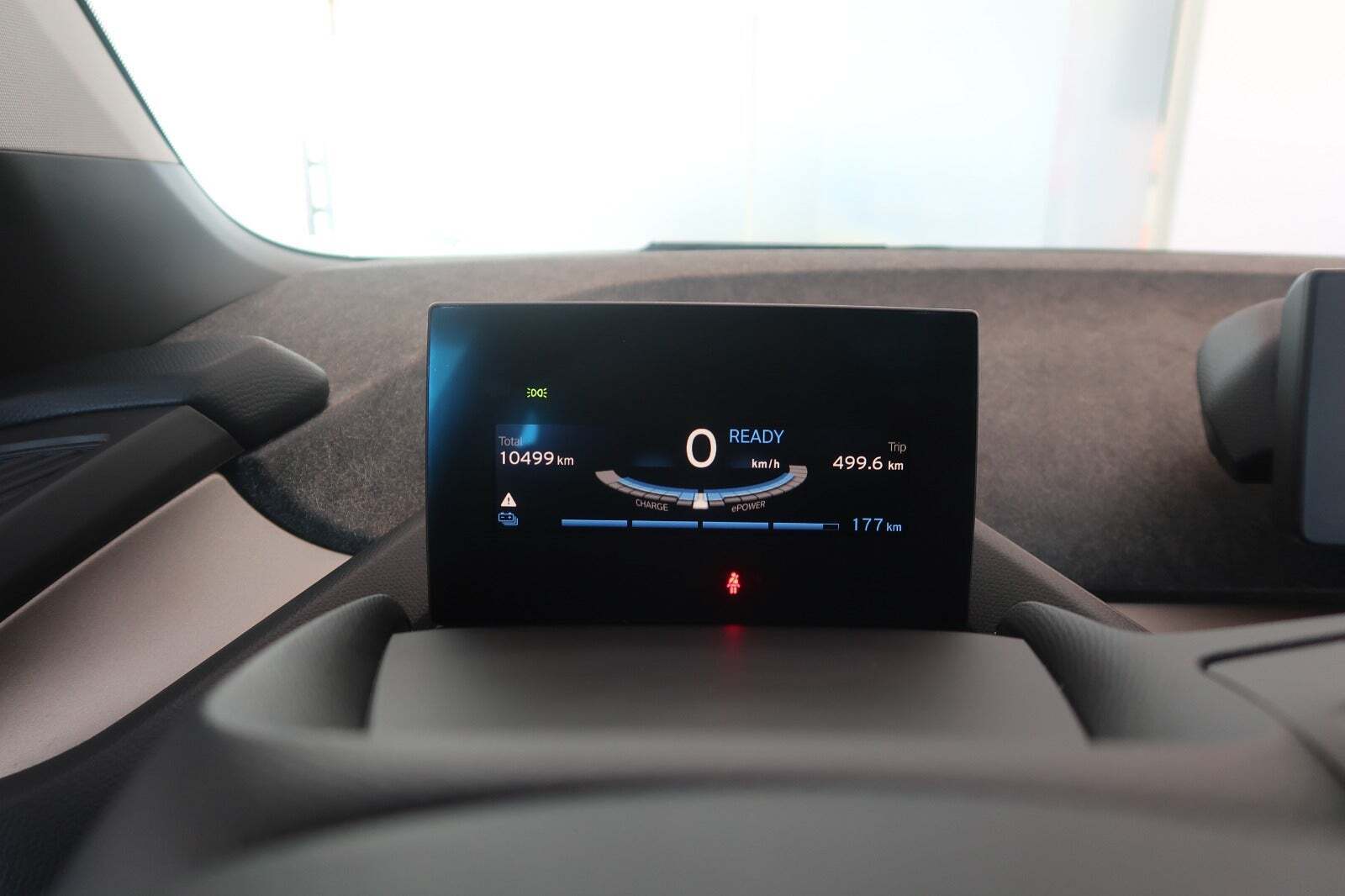 Hvid BMW i3s fra 2021