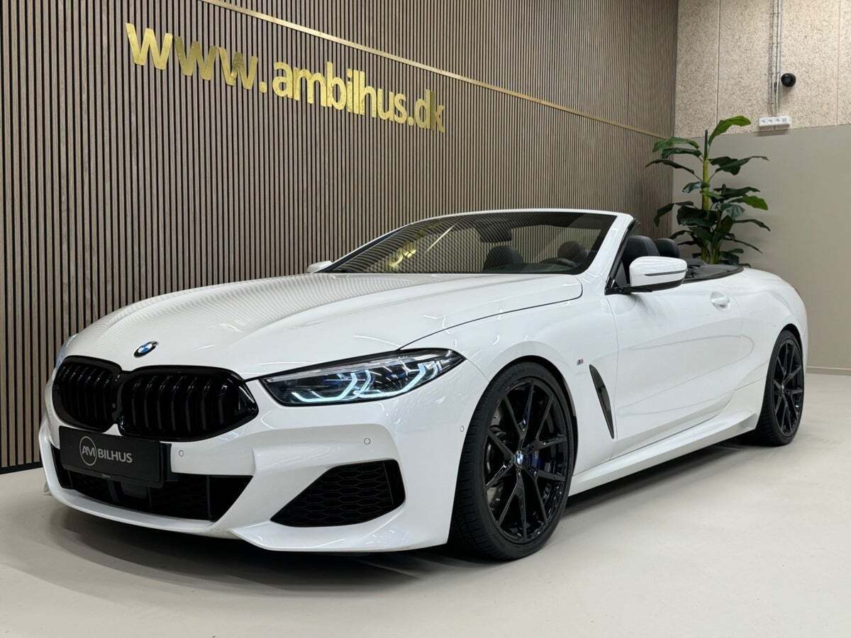 Hvid BMW M850i fra 2019