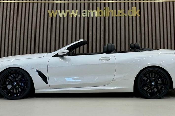 Hvid BMW M850i fra 2019