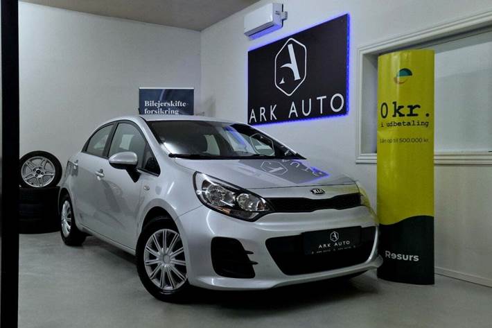 Sølv Kia Rio fra 2016