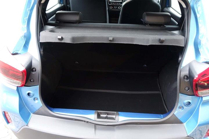 Blå Dacia Spring fra 2023