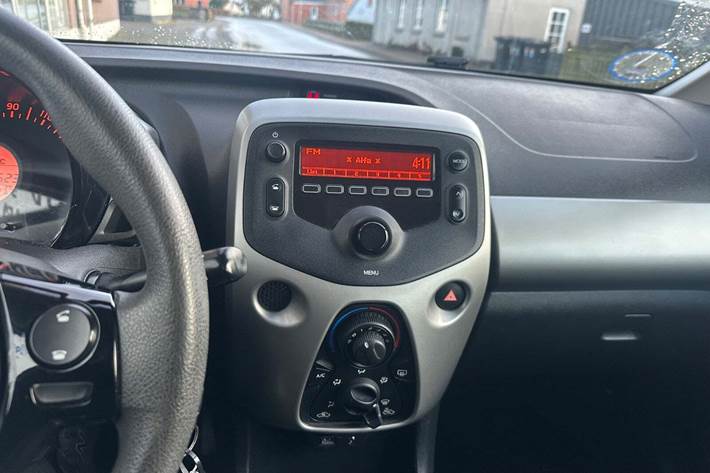 Sølv Peugeot 108 fra 2014