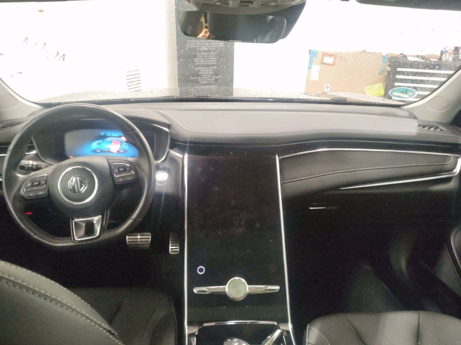 Grå MG Marvel R fra 2023