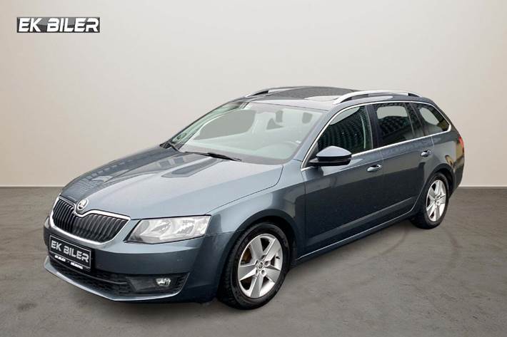 Grå Skoda Octavia fra 2016 set udefra