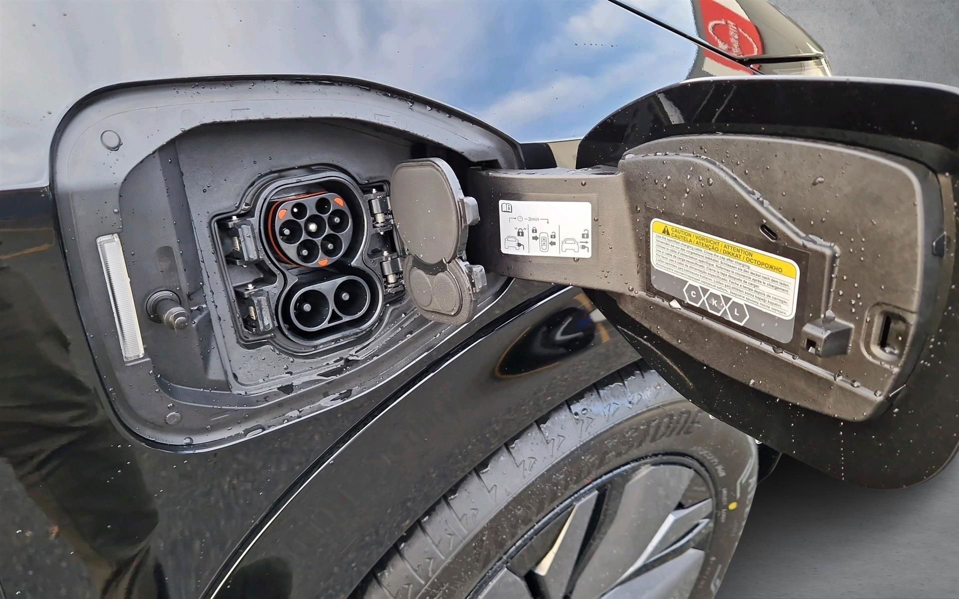 Sort Nissan Ariya fra 2024