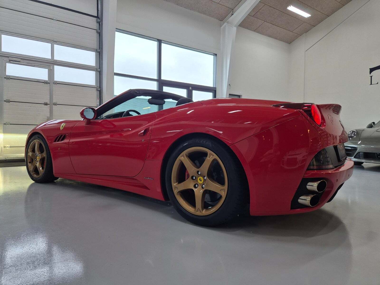 undefined Ferrari California fra 2009