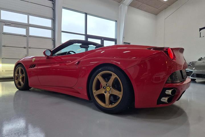 undefined Ferrari California fra 2009