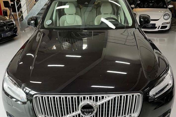Sort Volvo XC90 fra 2017
