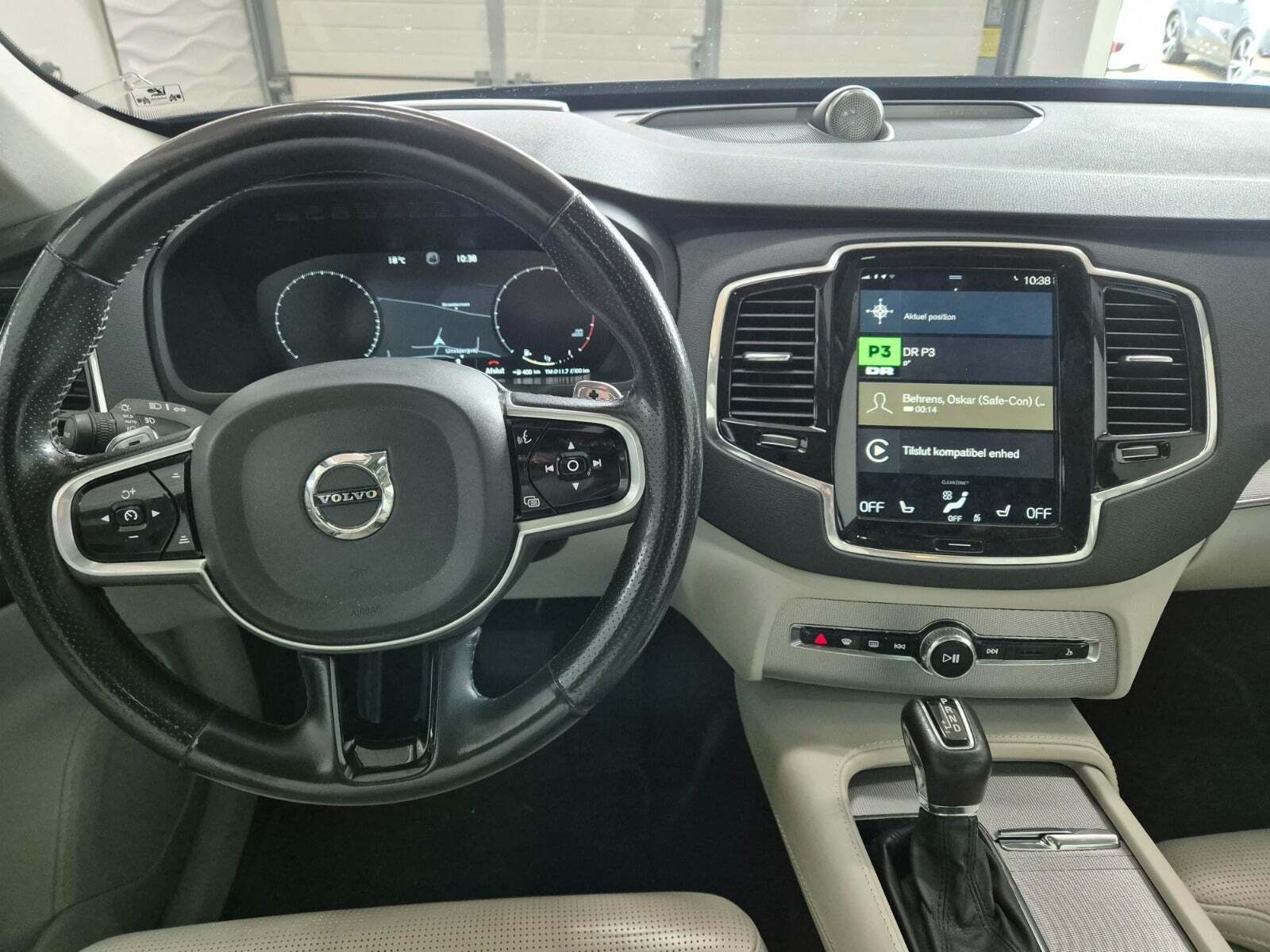 Sort Volvo XC90 fra 2017
