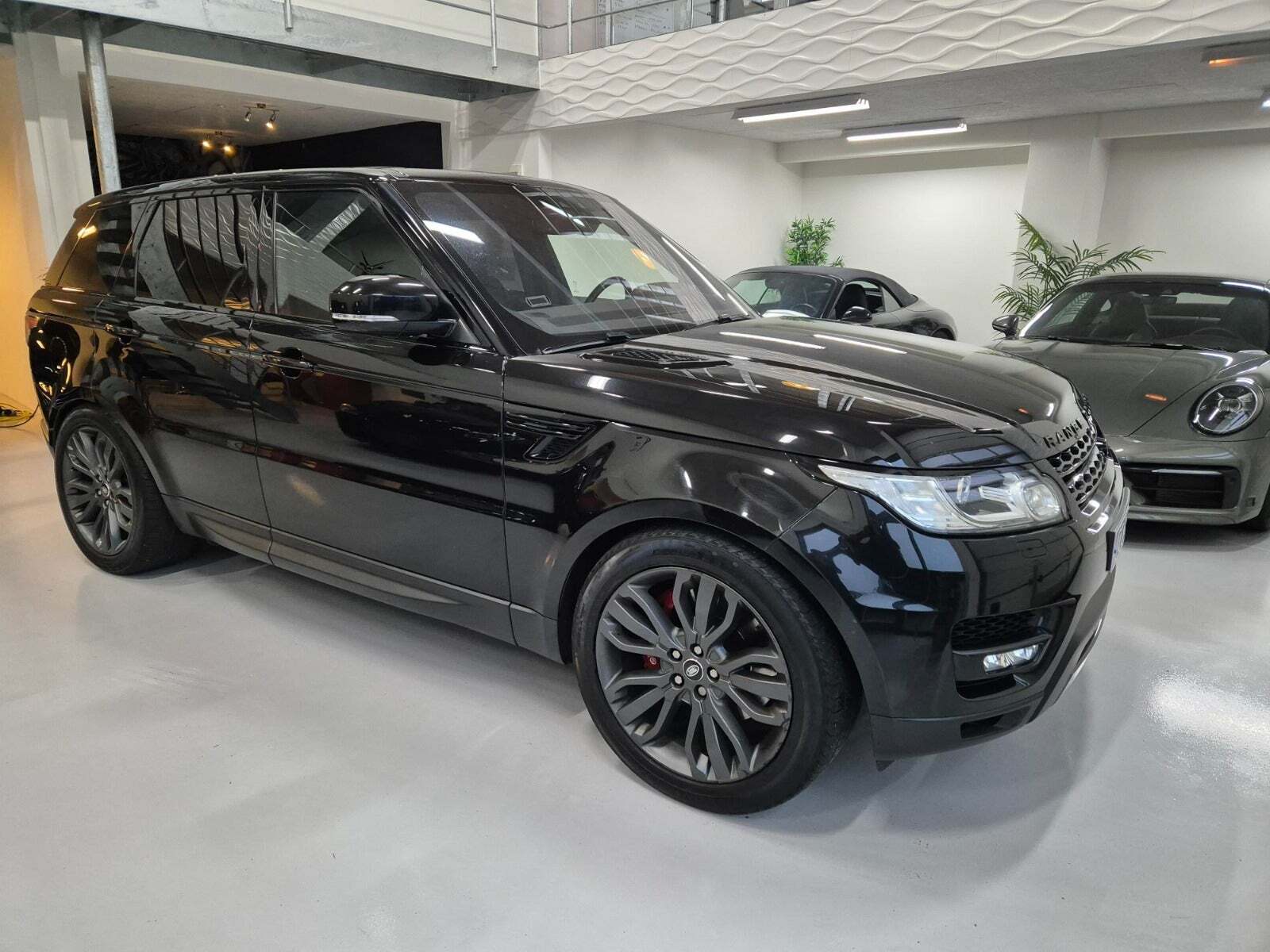 Sort Land Rover Range Rover sport fra 2016