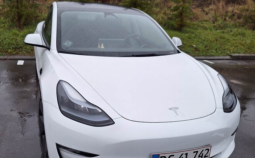 Tesla Model 3 Long Range baghjulstræk