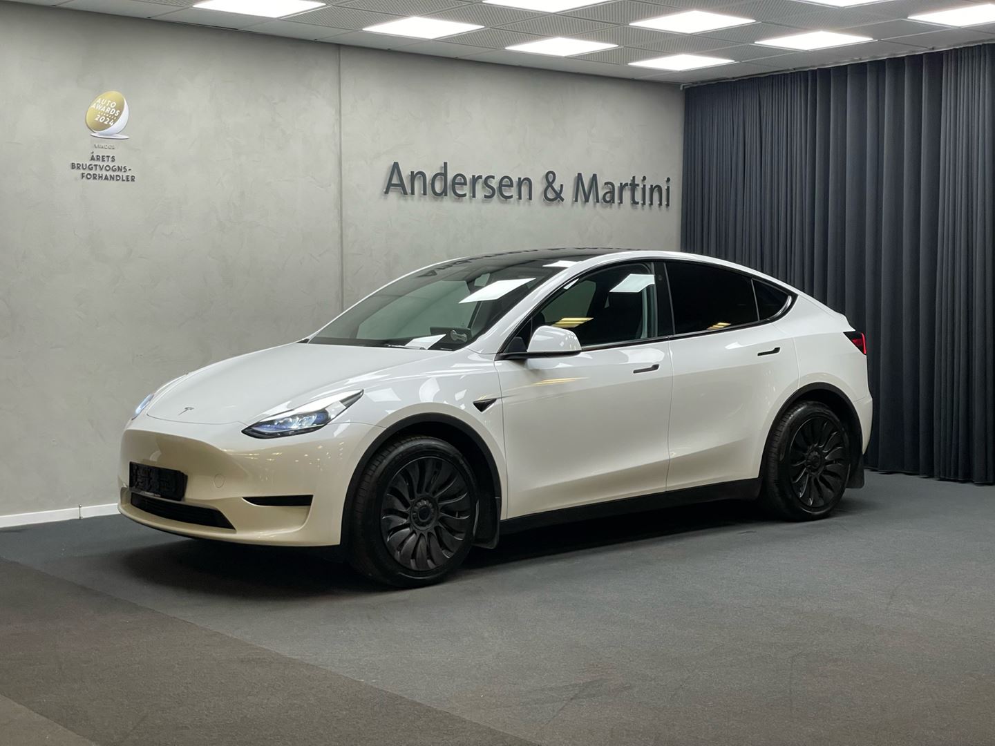 Tesla Model Y EL RWD 299HK 5d Aut. - 274.800 kr