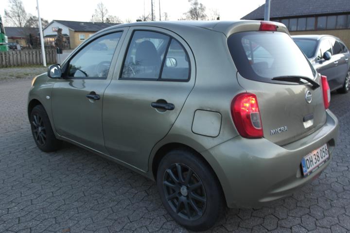 Grøn Nissan Micra fra 2015