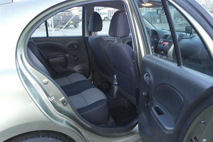 Grøn Nissan Micra fra 2015