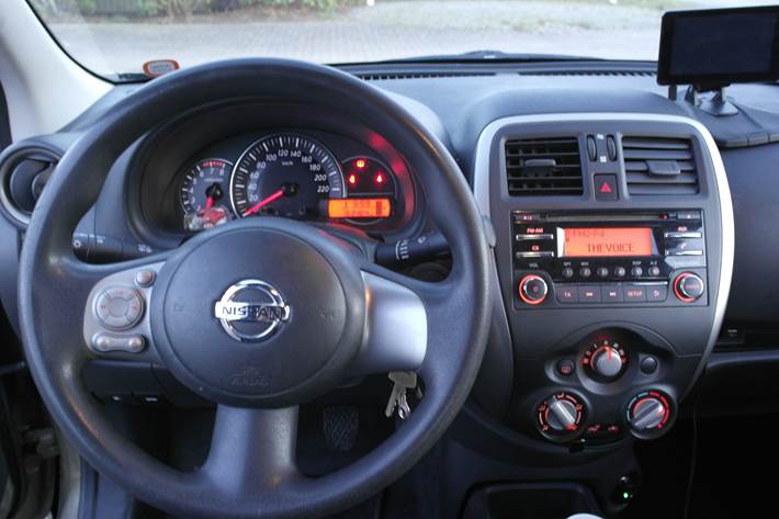 Grøn Nissan Micra fra 2015