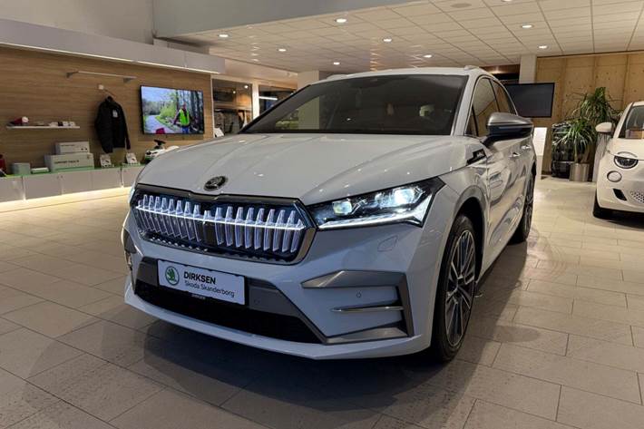 Hvid Skoda Enyaq fra 2024