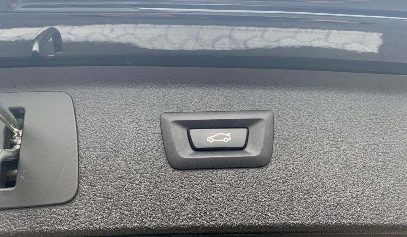 Sort BMW 218i fra 2021