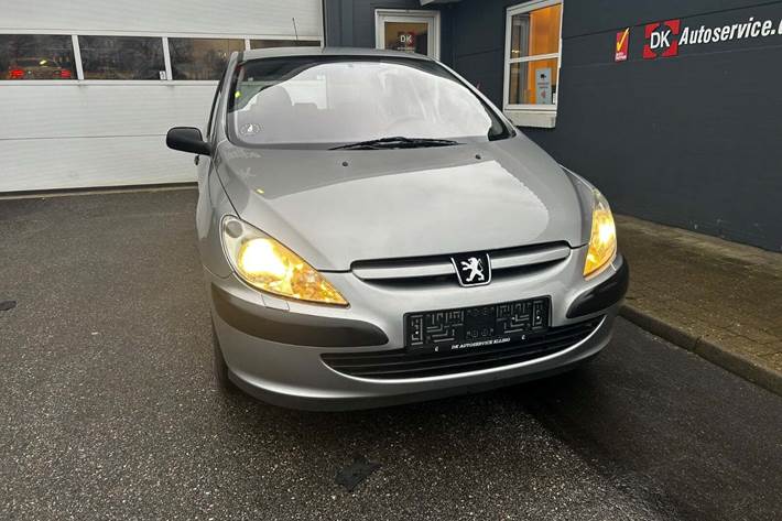 Sølv Peugeot 307 fra 2003