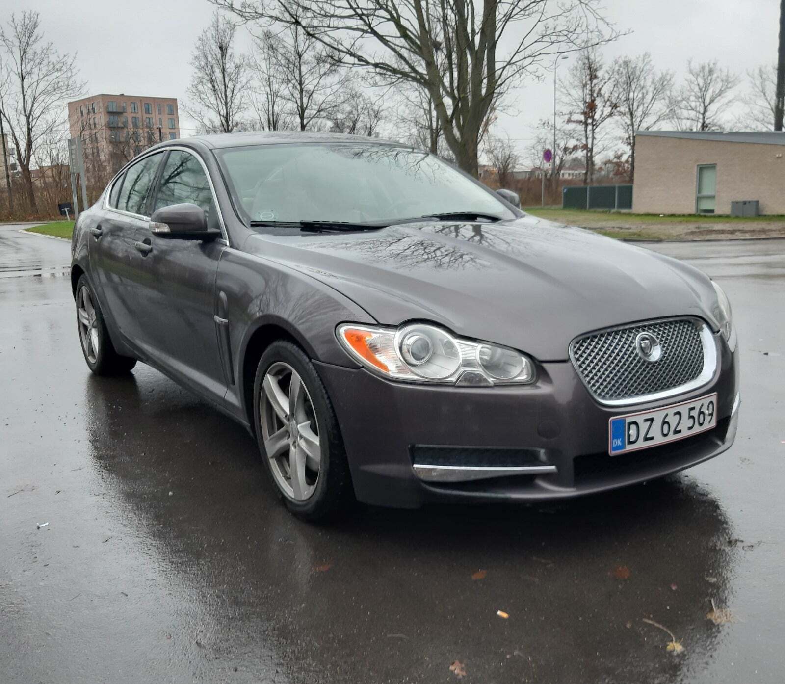 undefined Jaguar XF fra 2008 set udefra