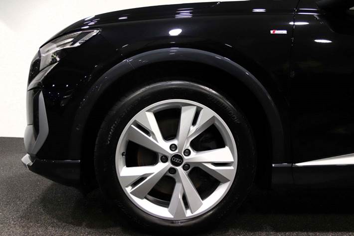 Sort Audi Q4 e-tron fra 2023