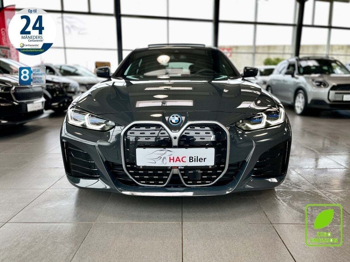 Grå BMW i4 fra 2024